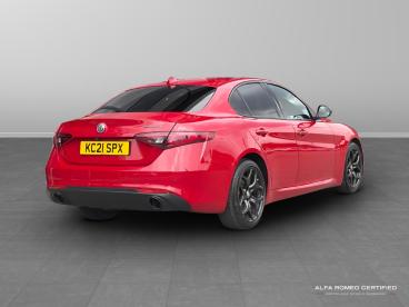ALFA ROMEO CERTIFIED Alfa Romeo Giulia  Used Car - Saloon Petrol Red -  - 621140_3