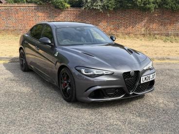 ALFA ROMEO CERTIFIED Alfa Romeo Giulia 2.9 V6 Bi-turbo Quadrifoglio Auto Euro 6 (s/s) 4dr Used Car - Saloon Petrol Grey - Hemel Hempstead - 623662_1