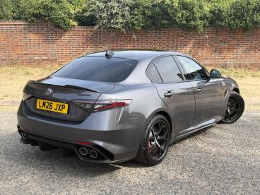 ALFA ROMEO CERTIFIED Alfa Romeo Giulia 2.9 V6 Bi-turbo Quadrifoglio Auto Euro 6 (s/s) 4dr Used Car - Saloon Petrol Grey - Hemel Hempstead - 623662_2