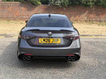 ALFA ROMEO CERTIFIED Alfa Romeo Giulia 2.9 V6 Bi-turbo Quadrifoglio Auto Euro 6 (s/s) 4dr Used Car - Saloon Petrol Grey - Hemel Hempstead - 623662_3
