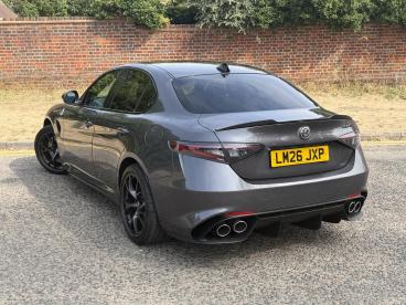 ALFA ROMEO CERTIFIED Alfa Romeo Giulia 2.9 V6 Bi-turbo Quadrifoglio Auto Euro 6 (s/s) 4dr Used Car - Saloon Petrol Grey - Hemel Hempstead - 623662_4