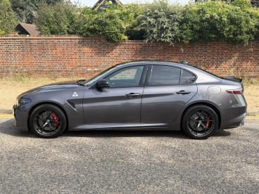 ALFA ROMEO CERTIFIED Alfa Romeo Giulia 2.9 V6 Bi-turbo Quadrifoglio Auto Euro 6 (s/s) 4dr Used Car - Saloon Petrol Grey - Hemel Hempstead - 623662_5