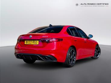 ALFA ROMEO CERTIFIED Alfa Romeo Giulia 2.0t Veloce Auto Euro 6 (s/s) 4dr Used Car - Saloon Petrol Red -  - 624837_4