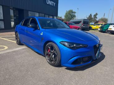 SPOTICAR Alfa Romeo Giulia 2.9 V6 Bi-turbo Quadrifoglio Auto Euro 6 (s/s) 4dr Used Car - Saloon Petrol Blue - Cheltenham - 1200627567_1