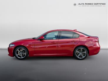 SPOTICAR Alfa Romeo Giulia 2.0t Veloce Auto Euro 6 (s/s) 4dr Used Car - Saloon Petrol Red - Norwich - 800630125_4