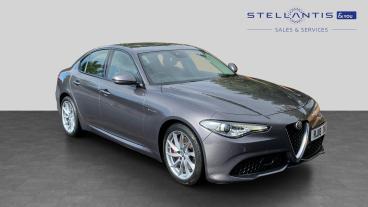 SPOTICAR Alfa Romeo Giulia 2.0t Veloce Auto Euro 6 (s/s) 4dr Used Car - Saloon Petrol Grey - Walton On Thames - 1200633487_1