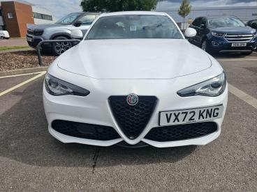 SPOTICAR Alfa Romeo Giulia 2.0t Sprint Auto Euro 6 (s/s) 4dr Used Car - Saloon Petrol White - Cheltenham - 1200634350_2