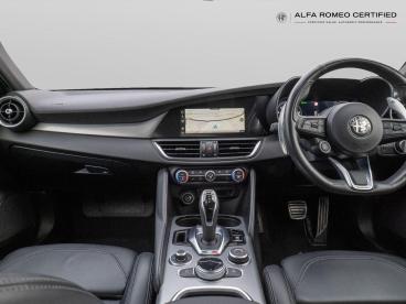 ALFA ROMEO CERTIFIED Alfa Romeo Giulia 2.0t Veloce Auto Euro 6 (s/s) 4dr Used Car - Saloon Petrol Black - Nuneaton - 638247_3