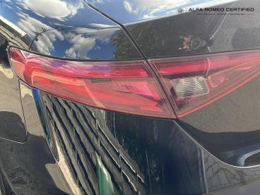 ALFA ROMEO CERTIFIED Alfa Romeo Giulia 2.0t Sprint Auto Euro 6 (s/s) 4dr Used Car - Saloon Petrol Black - Leicester - 638617_5