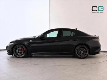 SPOTICAR Alfa Romeo Giulia 2.9 V6 Bi-turbo Quadrifoglio Auto Euro 6 (s/s) 4dr Used Car - Saloon Petrol Black - Croxdale - 1200640887_4
