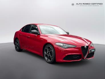 ALFA ROMEO CERTIFIED Alfa Romeo Giulia 2.0t Veloce Auto Euro 6 (s/s) 4dr Used Car - Saloon Petrol Red - Swindon - 646386_1