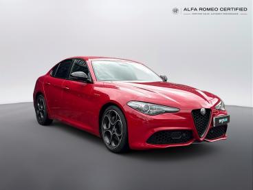 ALFA ROMEO CERTIFIED Alfa Romeo Giulia 2.0t Veloce Auto Euro 6 (s/s) 4dr Used Car - Saloon Petrol Red - Swindon - 646386_2