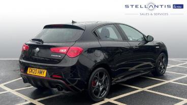 SPOTICAR Alfa Romeo Giulietta 2.0 Jtdm-2 Veloce Tct Euro 6 (s/s) 5dr Used Car - Hatchback Diesel Black - Chingford - 1200546149_3