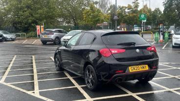 SPOTICAR Alfa Romeo Giulietta 2.0 Jtdm-2 Veloce Tct Euro 6 (s/s) 5dr Used Car - Hatchback Diesel Black - Chingford - 1200546149_5