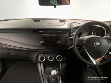 SPOTICAR Alfa Romeo Giulietta 1.4 Tb Sport Euro 6 (s/s) 5dr Used Car - Hatchback Petrol Red - Chiswick - 800557245_4