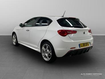 SPOTICAR Alfa Romeo Giulietta 1.4 Tb Sport Euro 6 (s/s) 5dr Used Car - Hatchback Petrol Red - Chiswick - 800557245_5