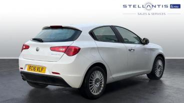 SPOTICAR Alfa Romeo Giulietta 1.4 Tb Giulietta Euro 6 (s/s) 5dr Used Car - Hatchback Petrol White - Bristol - 1200574576_3