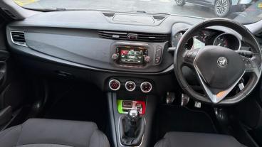 SPOTICAR Alfa Romeo Giulietta 1.4 Tb Giulietta Euro 6 (s/s) 5dr Used Car - Hatchback Petrol White - Bristol - 1200574576_4