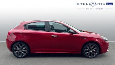 SPOTICAR Alfa Romeo Giulietta 1750 Tbi Veloce Tct Euro 6 5dr Used Car - Hatchback Petrol Red - Bristol - 1200580372_2
