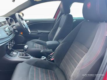 SPOTICAR Alfa Romeo Giulietta 1.4 Tb Speciale Euro 6 (s/s) 5dr Used Car - Hatchback Petrol Red - Colchester - 800594320_2