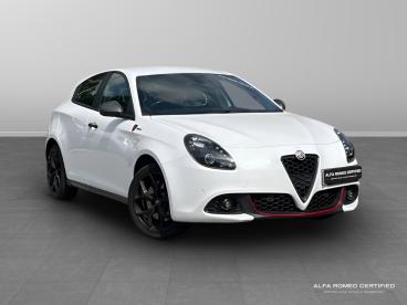 SPOTICAR Alfa Romeo Giulietta 1.4 Tb Sprint Euro 6 (s/s) 5dr Used Car - Hatchback Petrol White - Colchester - 800611351_1
