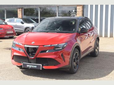 SPOTICAR Alfa Romeo Junior 54kwh Elettrica Speciale Auto 5dr Used Car - Suv Electric Black - Pulborough - 1200506097_5