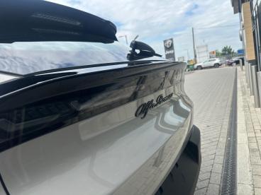 ALFA ROMEO CERTIFIED Alfa Romeo Junior 1.2 Mhev Ibrida E-dct Euro 6 (s/s) 5dr Used Car - Suv Hybrid Grey - Slough - 519883_5