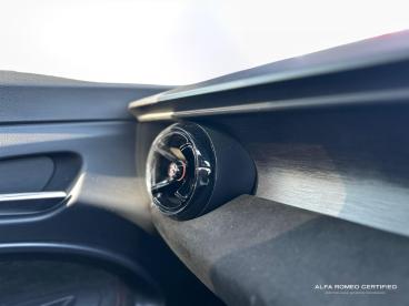 ALFA ROMEO CERTIFIED Alfa Romeo Junior 54kwh Elettrica Veloce Auto 5dr Used Car - Suv Electric Grey - Slough - 527076_5