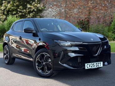 ALFA ROMEO CERTIFIED Alfa Romeo Junior 1.2 Turbo Ibrida 5dr Auto Used Car - Suv Petrol Black - Swansea - 532682_1