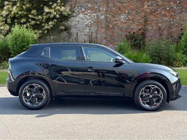 ALFA ROMEO CERTIFIED Alfa Romeo Junior 1.2 Turbo Ibrida 5dr Auto Used Car - Suv Petrol Black - Swansea - 532682_3