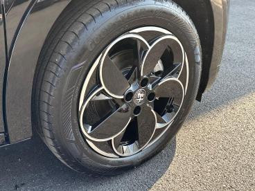 ALFA ROMEO CERTIFIED Alfa Romeo Junior 1.2 Turbo Ibrida 5dr Auto Used Car - Suv Petrol Black - Swansea - 532682_4