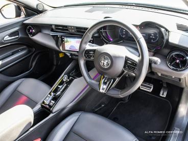ALFA ROMEO CERTIFIED Alfa Romeo Junior 54kwh Elettrica Speciale Auto 5dr Used Car - Suv Electric Blue - Nuneaton - 535716_3