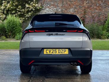 ALFA ROMEO CERTIFIED Alfa Romeo Junior 1.2 Mhev Ibrida E-dct Euro 6 (s/s) 5dr Used Car - Suv Hybrid Beige - Swansea - 542544_5