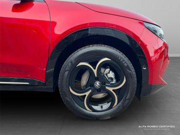 ALFA ROMEO CERTIFIED Alfa Romeo Junior 1.2 Mhev Ibrida Intensa E-dct Euro 6 (s/s) 5dr Used Car - Suv Hybrid Red - Colchester - 553416_4