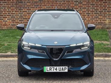 SPOTICAR Alfa Romeo Junior 54kwh Elettrica Speciale Auto 5dr Used Car - Suv Electric Green - Hemel Hempstead - 800555811_2