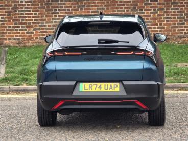 SPOTICAR Alfa Romeo Junior 54kwh Elettrica Speciale Auto 5dr Used Car - Suv Electric Green - Hemel Hempstead - 800555811_5