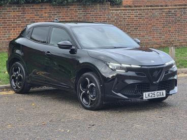 SPOTICAR Alfa Romeo Junior 1.2 Mhev Ibrida E-dct Euro 6 (s/s) 5dr Used Car - Suv Hybrid Black - Hemel Hempstead - 800555812_1