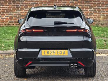 SPOTICAR Alfa Romeo Junior 1.2 Mhev Ibrida E-dct Euro 6 (s/s) 5dr Used Car - Suv Hybrid Black - Hemel Hempstead - 800555812_5