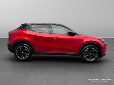 ALFA ROMEO CERTIFIED Alfa Romeo Junior 54kwh Elettrica Speciale Auto 5dr Used Car - Suv Electric Red - Colchester - 556177_2