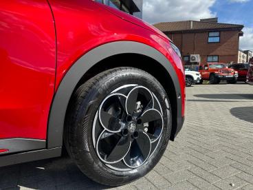 ALFA ROMEO CERTIFIED Alfa Romeo Junior 54kwh Elettrica Speciale Auto 5dr Used Car - Suv Electric Red - Slough - 556791_5