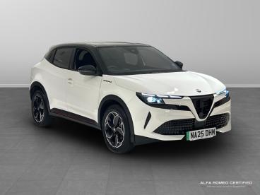 ALFA ROMEO CERTIFIED Alfa Romeo Junior 54kwh Elettrica Speciale Auto 5dr Used Car - Suv Electric White - Slough - 558826_1
