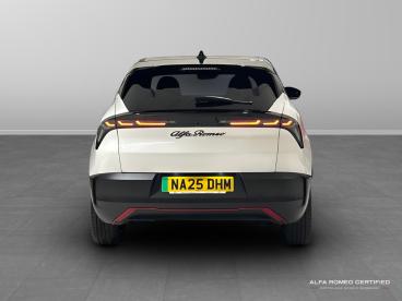 ALFA ROMEO CERTIFIED Alfa Romeo Junior 54kwh Elettrica Speciale Auto 5dr Used Car - Suv Electric White - Slough - 558826_5