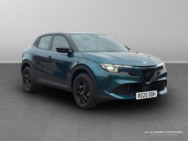 ALFA ROMEO CERTIFIED Alfa Romeo Junior 1.2 Mhev Ibrida E-dct Euro 6 (s/s) 5dr Used Car - Suv Hybrid Blue - Slough - 559936_1