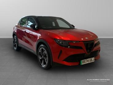 SPOTICAR Alfa Romeo Junior 54kwh Elettrica Speciale Auto 5dr Used Car - Suv Electric Red - Chiswick - 800601033_1