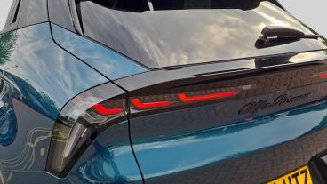 ALFA ROMEO CERTIFIED Alfa Romeo Junior 54kwh Elettrica Speciale Auto 5dr Used Car - Suv Electric Green - Leicester - 601705_5
