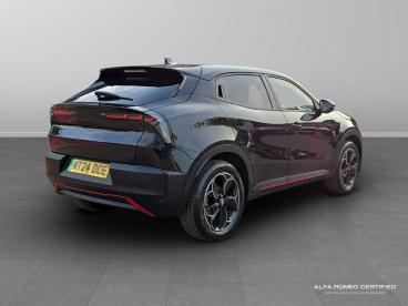 ALFA ROMEO CERTIFIED Alfa Romeo Junior 54kwh Elettrica Speciale Auto 5dr Used Car - Suv Electric Black - Leicester - 601706_3