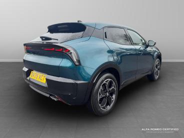 ALFA ROMEO CERTIFIED Alfa Romeo Junior 1.2 Mhev Ibrida E-dct Euro 6 (s/s) 5dr Used Car - Suv Hybrid Blue - Kidlington - 608370_3