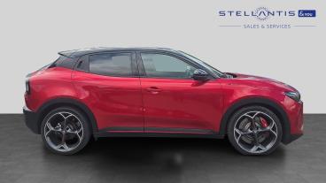 SPOTICAR Alfa Romeo Junior 54kwh Elettrica Veloce Auto 5dr Used Car - Suv Electric Multicolour - Sale - 1200609513_2
