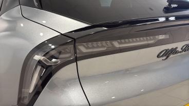 ALFA ROMEO CERTIFIED Alfa Romeo Junior  Used Car - Suv Electric Multicolour - Chiswick - 610293_5