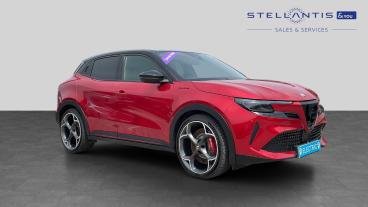SPOTICAR Alfa Romeo Junior 54kwh Elettrica Veloce Auto 5dr Used Car - Suv Electric Multicolour - Preston - 1200610545_1